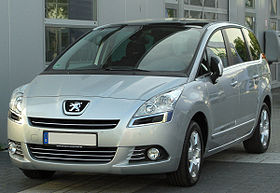 Peugeot 5008 front 20100605.jpg