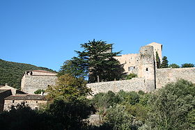 Le château de Pézènes-les-Mines.