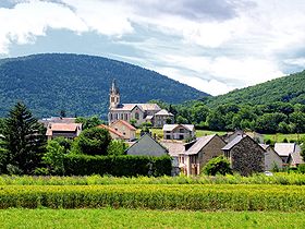 Pierre-chatel-2-village.jpg