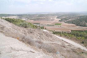 Vue depuis tel Azeqa en direction de la Shéphélah