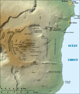 Carte topographique du Piton de la Fournaise encadré par l'Enclos Fouqué.
