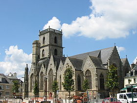 Ploermel Eglise.JPG