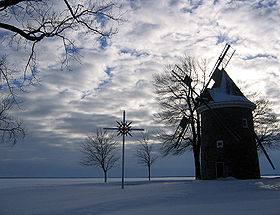 Le moulin à vent de Pointe-Claire durant l'hiver