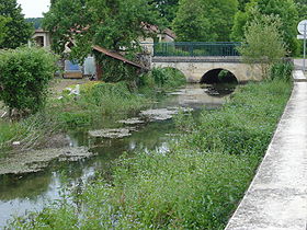 Avirey-Lingey, pont sur la Sarce