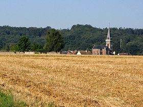 Silhouette de l'église et son arrière-plan de verdure