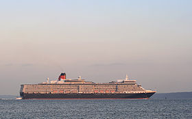 Queen Elizabeth cruise liner.jpg
