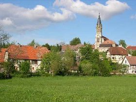 Photo du bourg et de son église