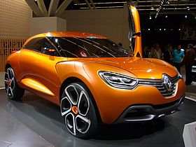 Renault Captur Concept (front quarter).jpg