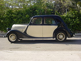 Renault celtaquatre 1935 lateral izquierdo.jpg