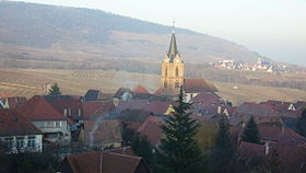 Le village de Rodern vu depuis les vignes et au fond le village de Saint-Hippolyte