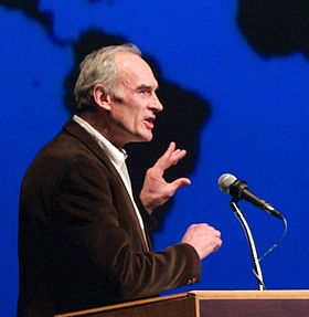 Ronald Wright lors d'une intervention à l'université d'Alberta en 2007