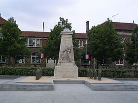 Monument aux Morts, place des Martyrs