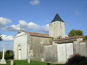 L'église romane, principal monument de la commune