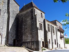 La mairie, dans un bâtiment de l'abbaye (août 2010)