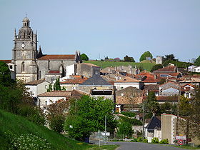 Le centre-bourg et l'église Saint-Fortunat