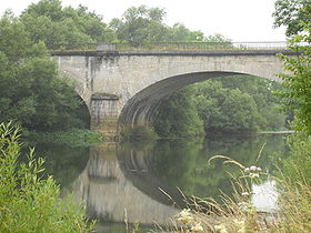 Le pont du chemin de fer sur la Meuse