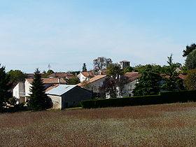 Le village de Saint Julien-de-Bourdeilles vu du sud-est