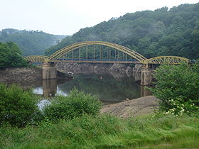 Le Pont du Dognon sur le Taurion, qui relie Saint-Laurent-les-Églises et Le Châtenet-en-Dognon