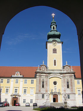 L'entrée de l'abbaye