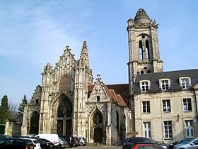 Vue depuis la place Saint-Pierre