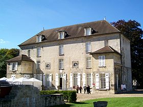 Senlis (60), prieuré St-Maurice, ancien logis du Prieur (XVIIIe s.).jpg