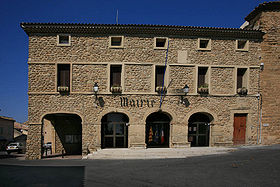 La mairie de Sérignan du Comtat.