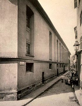 Extérieur de la synagogue vers 1890.