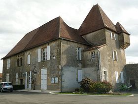 Château et mairie de Suaux