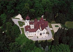 Vue aérienne du palace de Szeleste