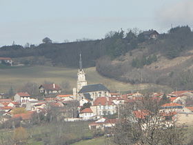 Bourg de Teilhède vu du sud-est (depuis la RD 411 sur la commune de Prompsat)