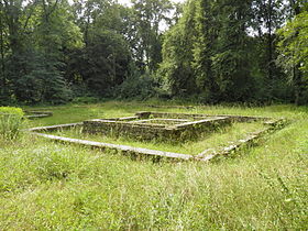 Vue des ruines de la cella du temple