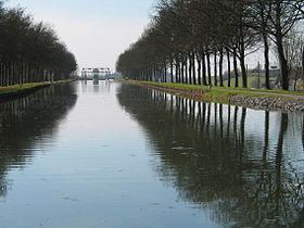 Ancienne section du Canal du Centre à Thieu