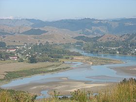 Tolaga bay town.jpg