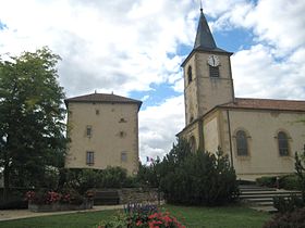 La tour Mahuet et l'église.