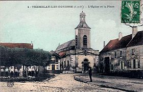 Tremblay-les-Gonesse - L Eglise et la Place.jpg