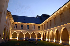 Cloître des Trinitaires, 2000