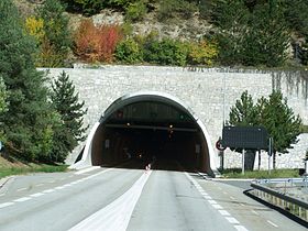Entrée sud du tunnel, en direction de Bourg-Saint-Maurice.