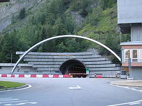 Tunnel du Mont-Blanc, côté italien (août 2004)