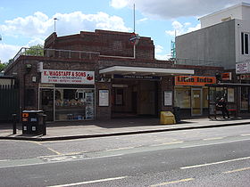 Upminster Bridge tube station 1.jpg