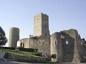 Les ruines du château féodal
