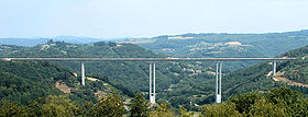 Viaduc de Tulle vu de Les Naves.JPG