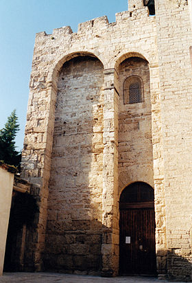 La façade occidentale fortifiée
