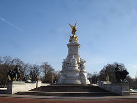 Le Victoria Memorial vu du côté de Buckingham Palace
