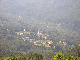 Village de Rezza vu depuis le sentier montant à la Salincaccia