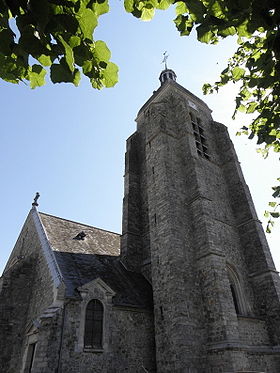 L'église paroissiale Saint-Médard et Saint-Michel.