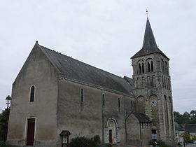 Villevêque - Eglise.jpg