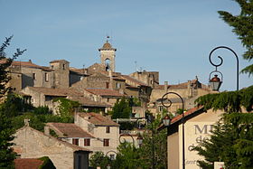 Vue d'ensemble du vieux village Châteauneuf-du-Pape