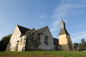 Vue nord-est de l'église Saint-Golven (Taupon, Morbihan, France).jpg