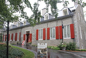 Le château Ramezay, situé rue Notre-Dame face à l'hôtel de ville dans le Vieux-Montréal