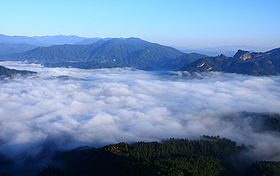 Mer de nuages sur les monts Wuyi (Wǔyí Shān)